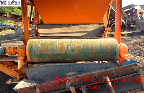 強(qiáng)磁磁選機(jī)，印度客戶發(fā)石英砂樣品到我廠用強(qiáng)磁磁選機(jī)做除鐵試驗(yàn)
